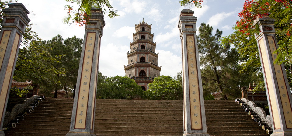 Discover Hue & Hoi An