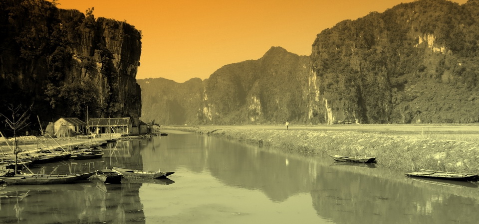 Hoa Lu, Tam Coc & Halong Bay