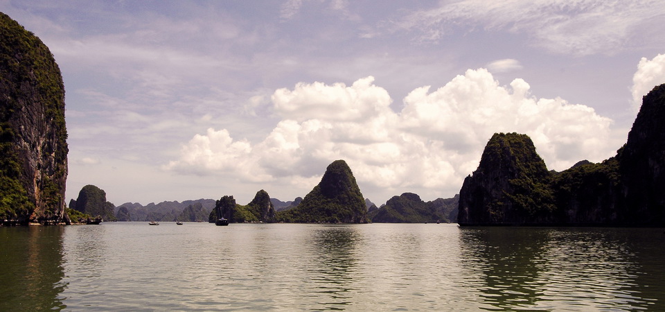 Trek and Cruise, Pu Luong National Park and Halong Bay
