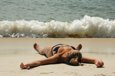 th-girl-on-beach th-girl-on-beach