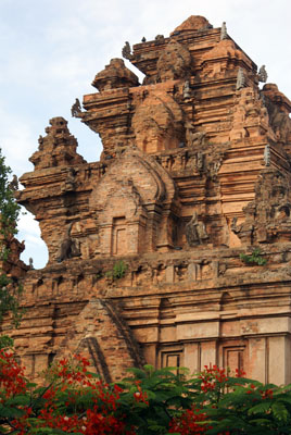 vn-nha-trang-po-ngar-cham-towers-complex