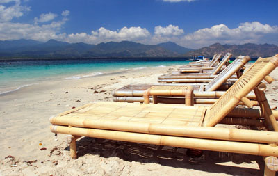 indo-gili-islands-beach