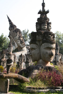 lao-vientiane-buddha-park